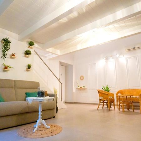 Bed and Breakfast Palazzo Del Vescovo Torre Annunziata Esterno foto